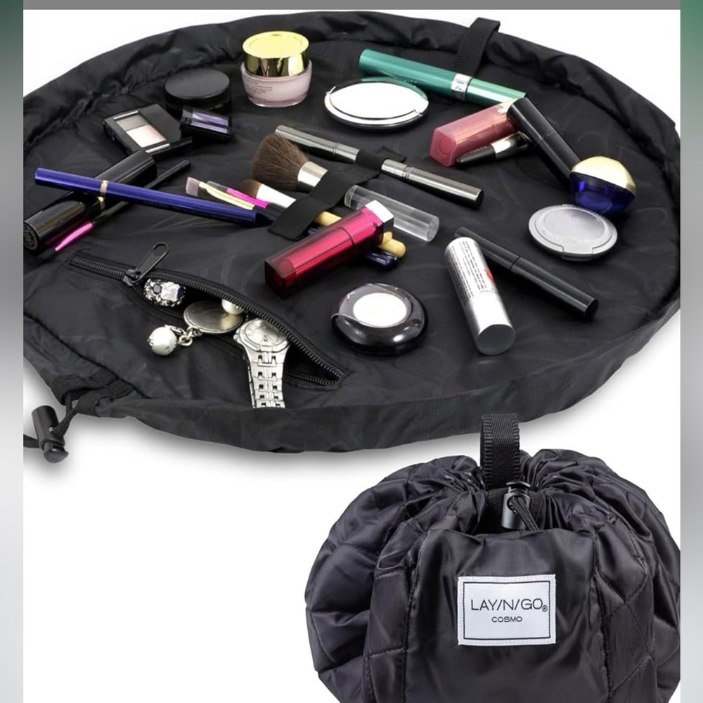 NWT LAY/N/GO Cosmetic Bag